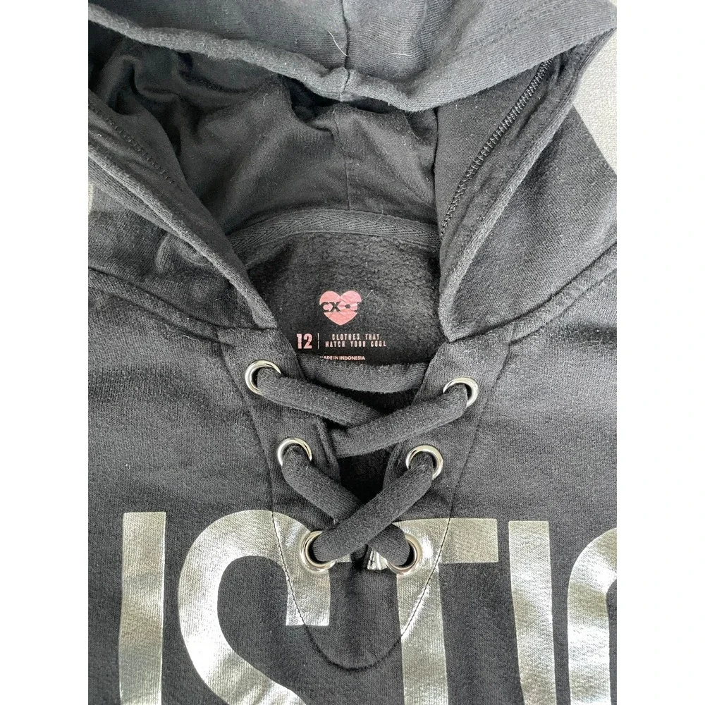 Justice Cropped Hoodie Sweatshirt Girls 12 Black Gray 90s‎ Y2K Casual Athleisure